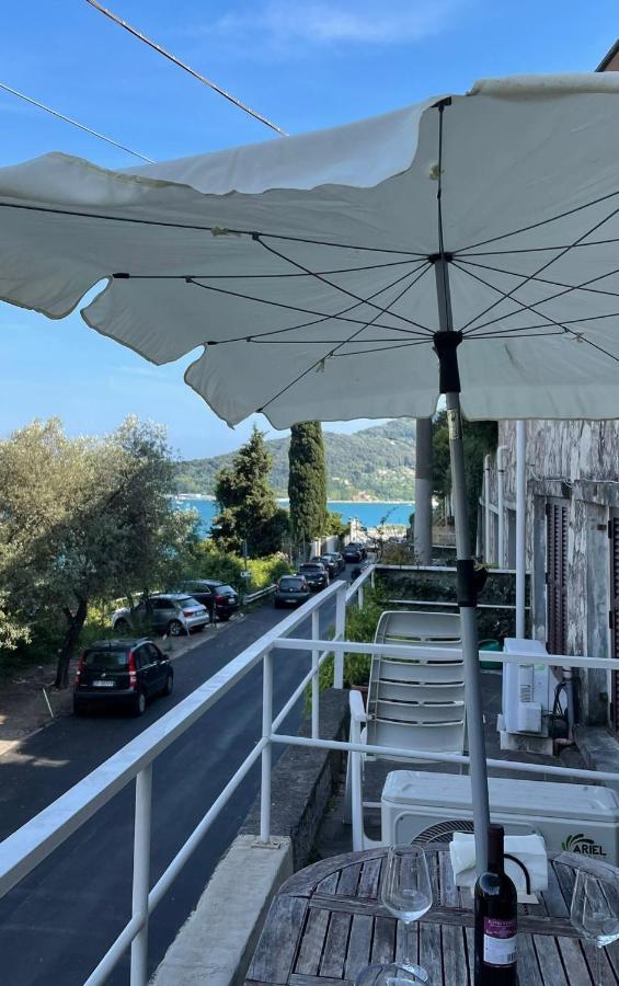 Monolocale Baia Dei Delfini Διαμέρισμα Πόρτο Βένερε Εξωτερικό φωτογραφία